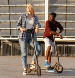 Patinete Elétrico 350w Com Amortecedor E App Gps Bateria Recarregável Dobrável Super Autonomia Para Adultos Até 150kg Preto - Imagem 8